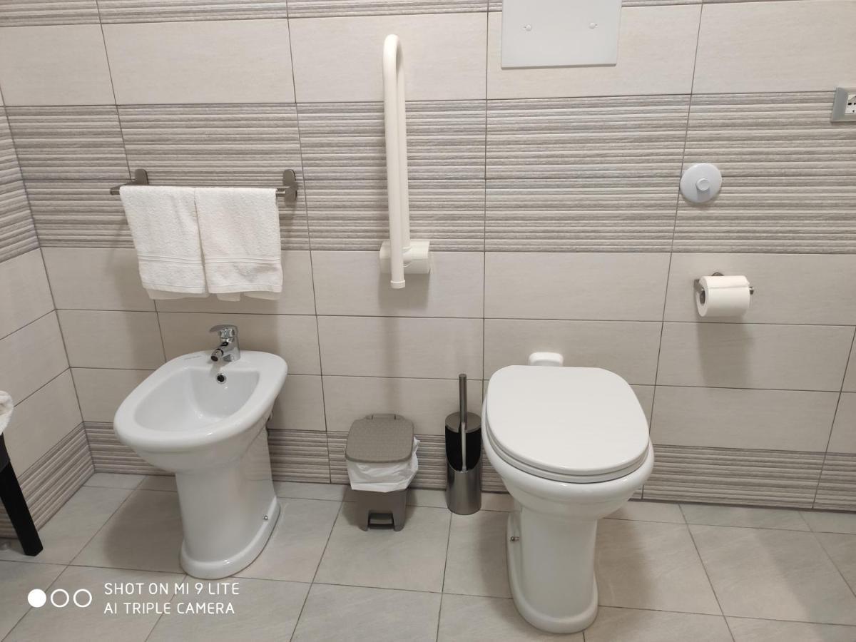 スルモナ Il Labirinto Bed & Breakfast エクステリア 写真