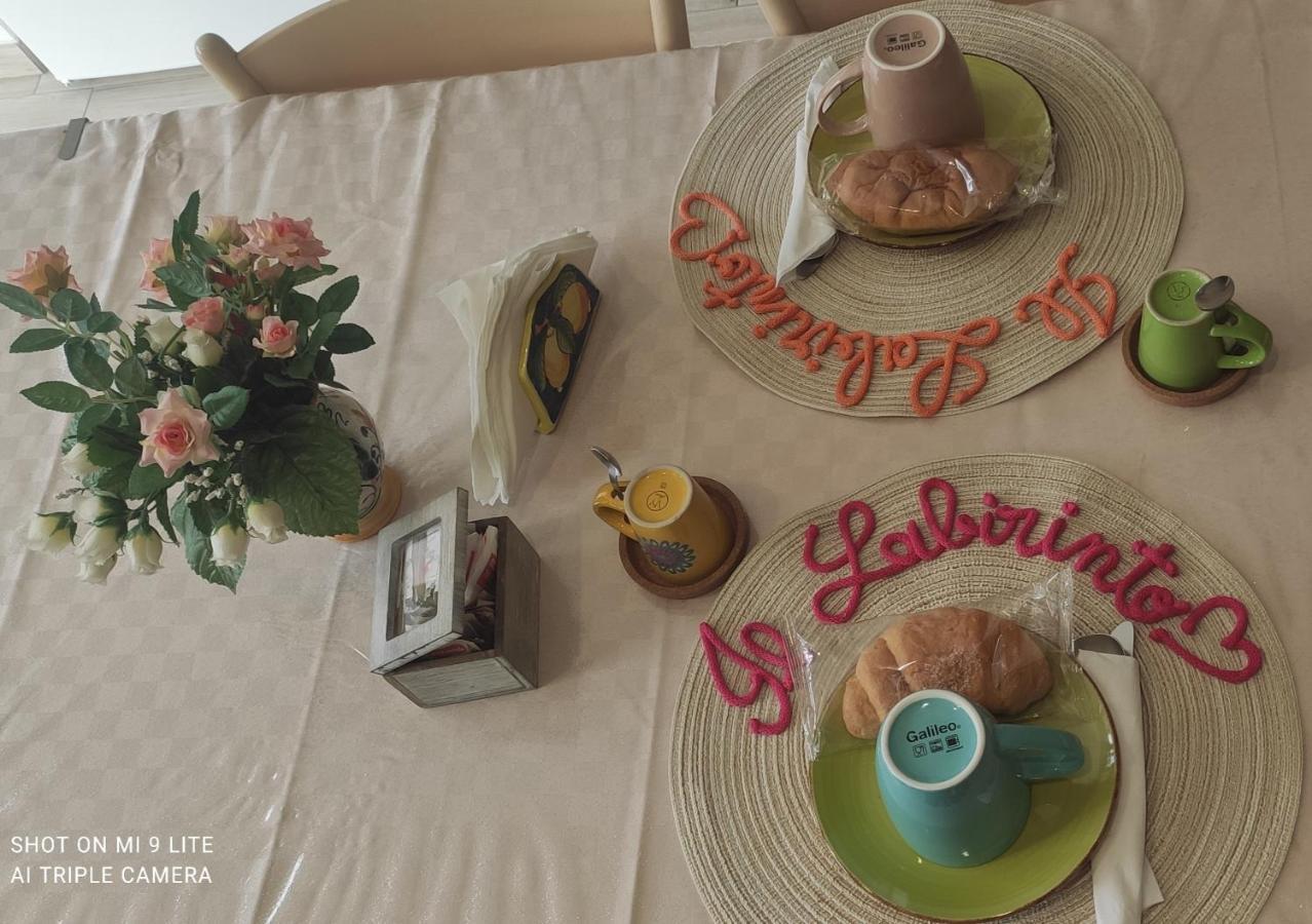 スルモナ Il Labirinto Bed & Breakfast エクステリア 写真